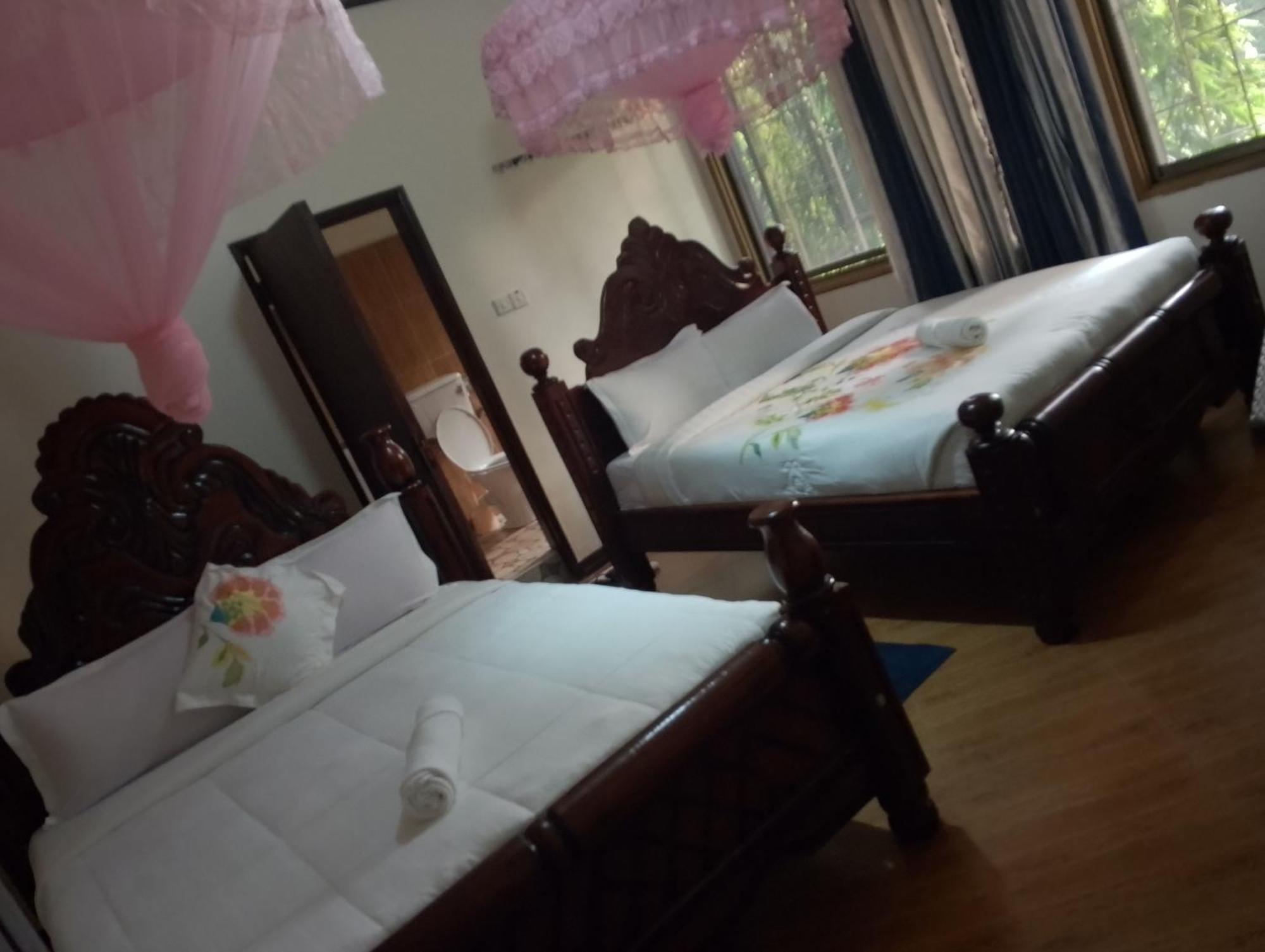 Discovery Courts Hotel Энтеббе Экстерьер фото